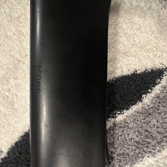 Saint Laurent - Picture 3 of 3